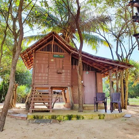 Light House Beach Hut Komari Экстерьер фото