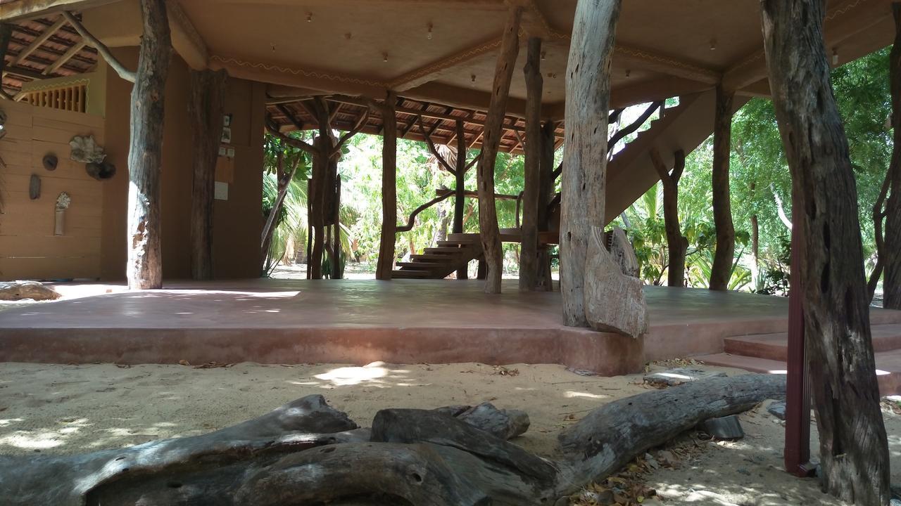 Light House Beach Hut Komari Экстерьер фото